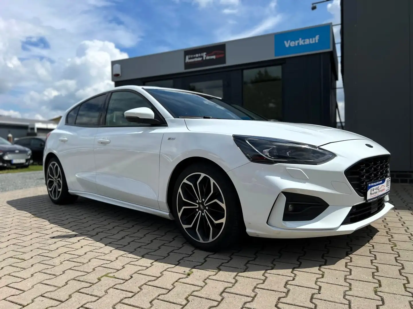 Ford Focus 2.0 EcoBlue Limo ST-Line *AHK-NAVI-SHZ-LED-APP CON Bianco - 2