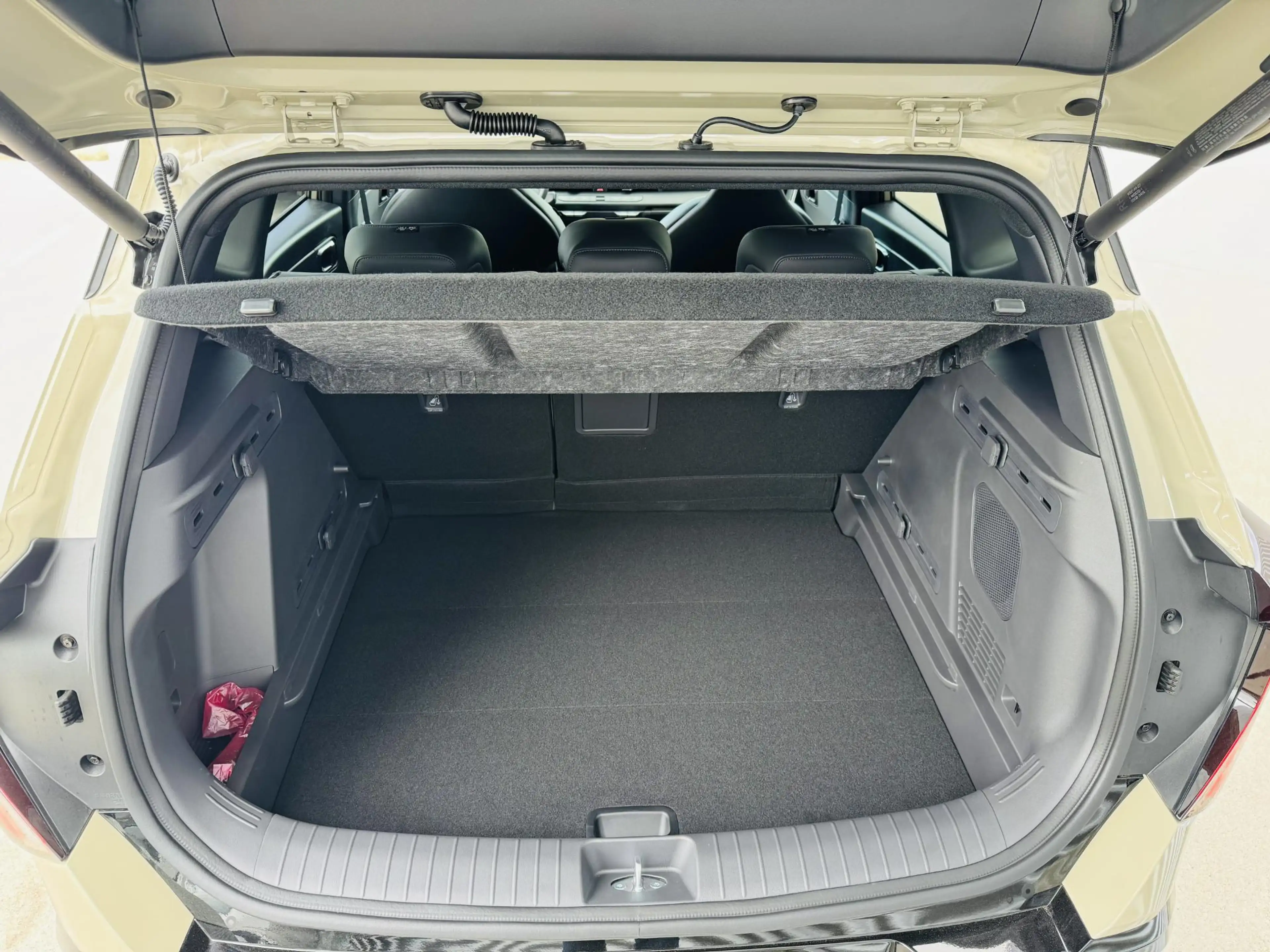 Kia Seltos 1.6 GDi Hybrid X-Line Demo-auto | KM stand kan iet — photo 9