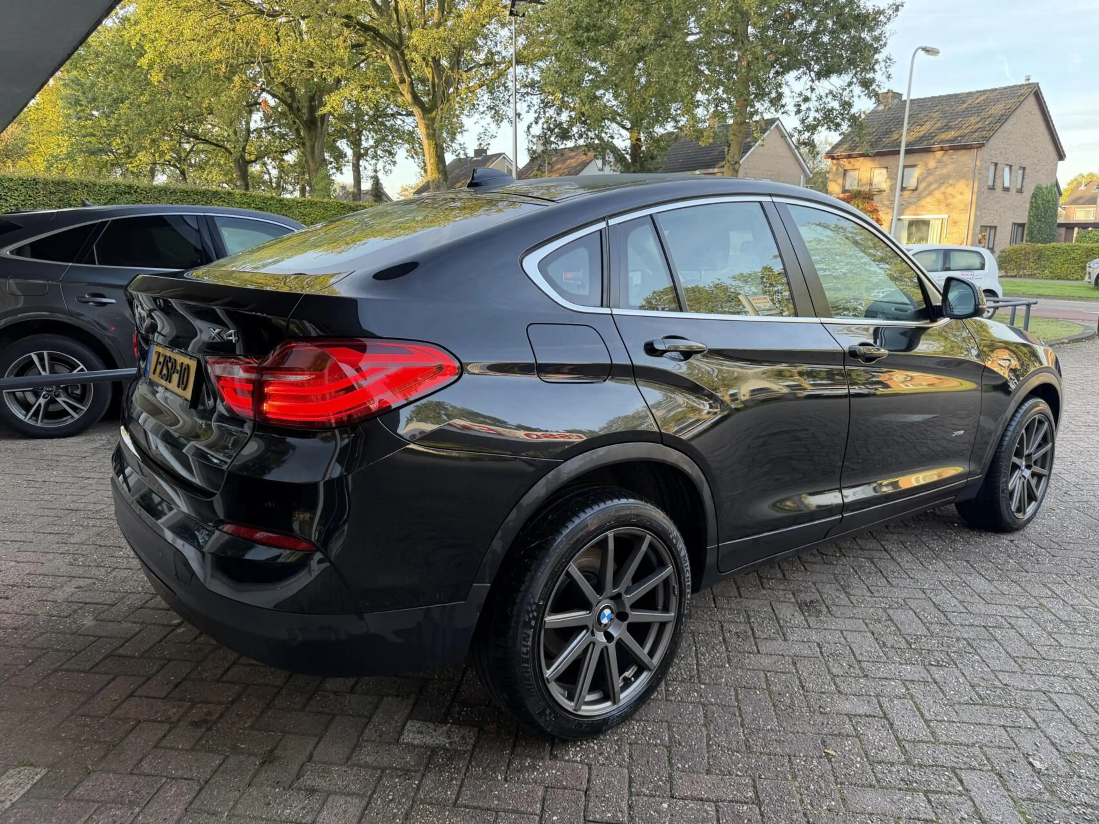 BMW X4 xDrive20d High Executive Led, Leer, Head-Up, Navi, — photo 3