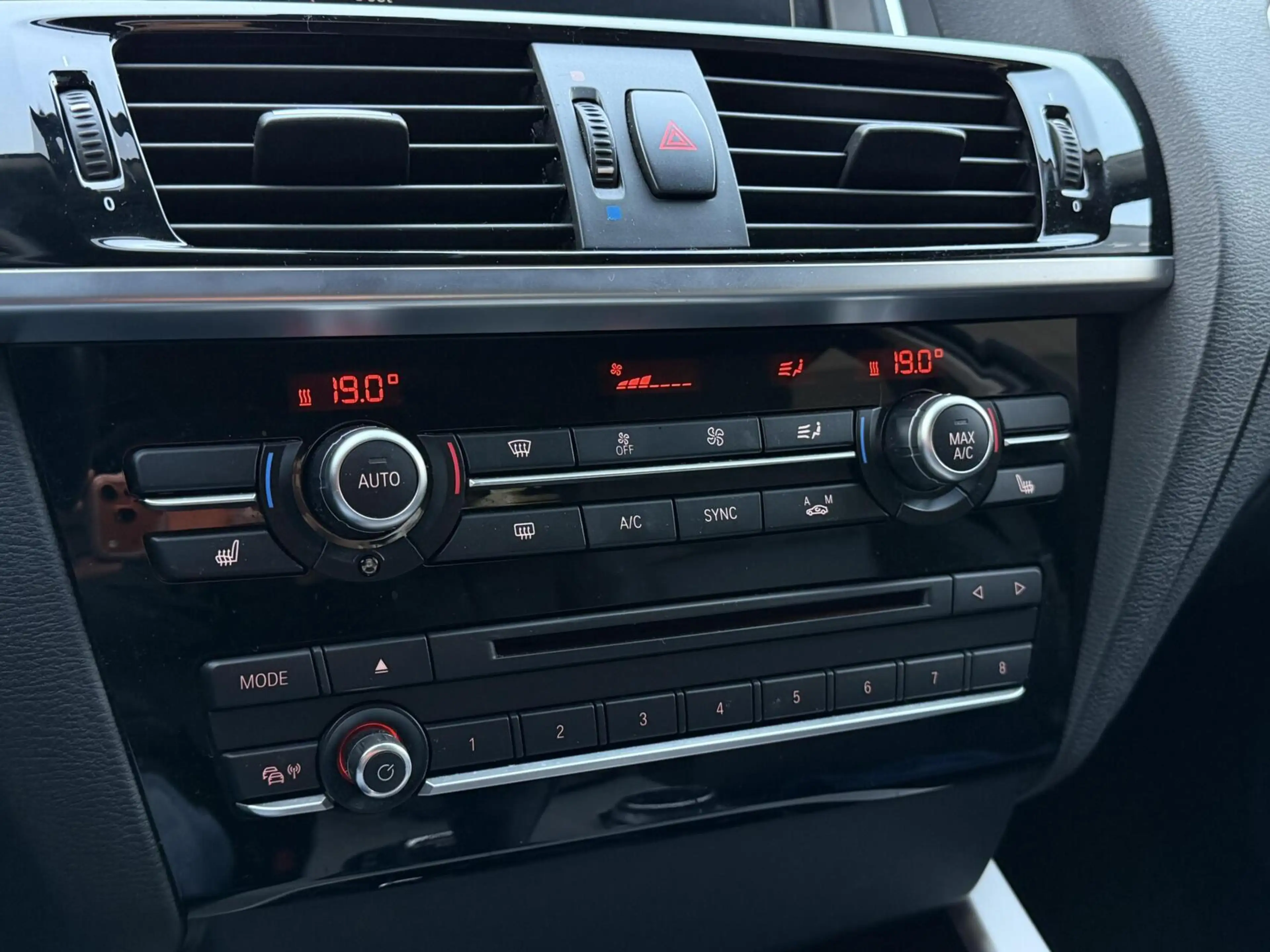 BMW X4 xDrive20d High Executive Led, Leer, Head-Up, Navi, — photo 12
