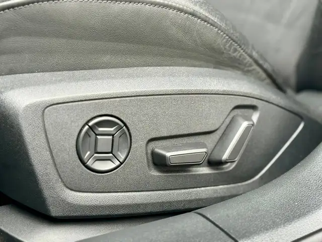 Audi A6 view 26