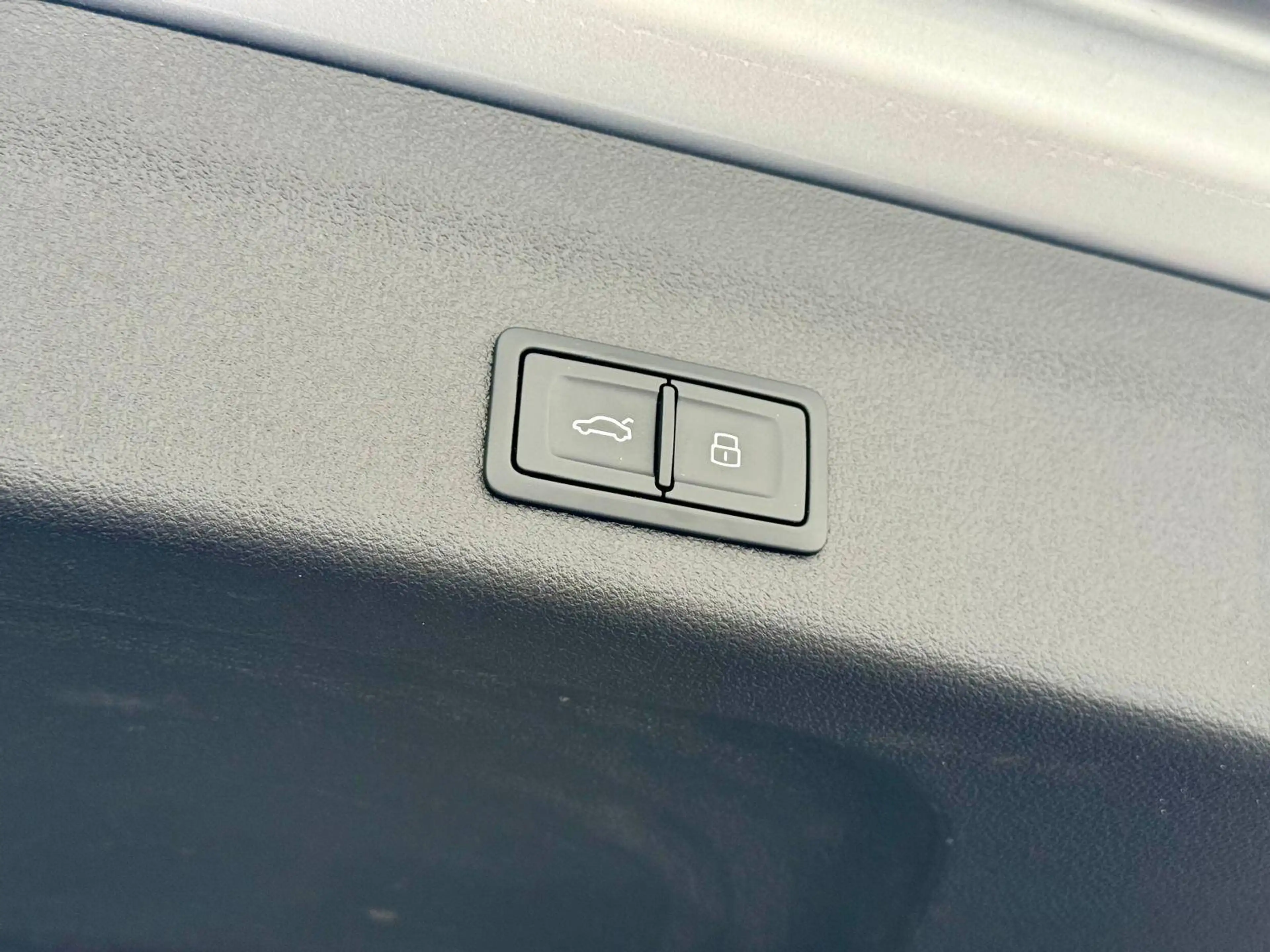 Audi A6 AVANT 2.0 TDI AUTO ALCANTARA PHARES LED GPS CARPLAY CAMERA — photo 29