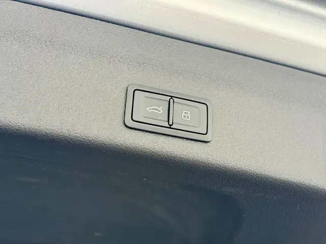Audi A6 view 29