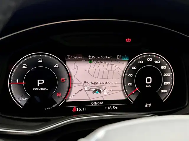 Audi A6 view 6