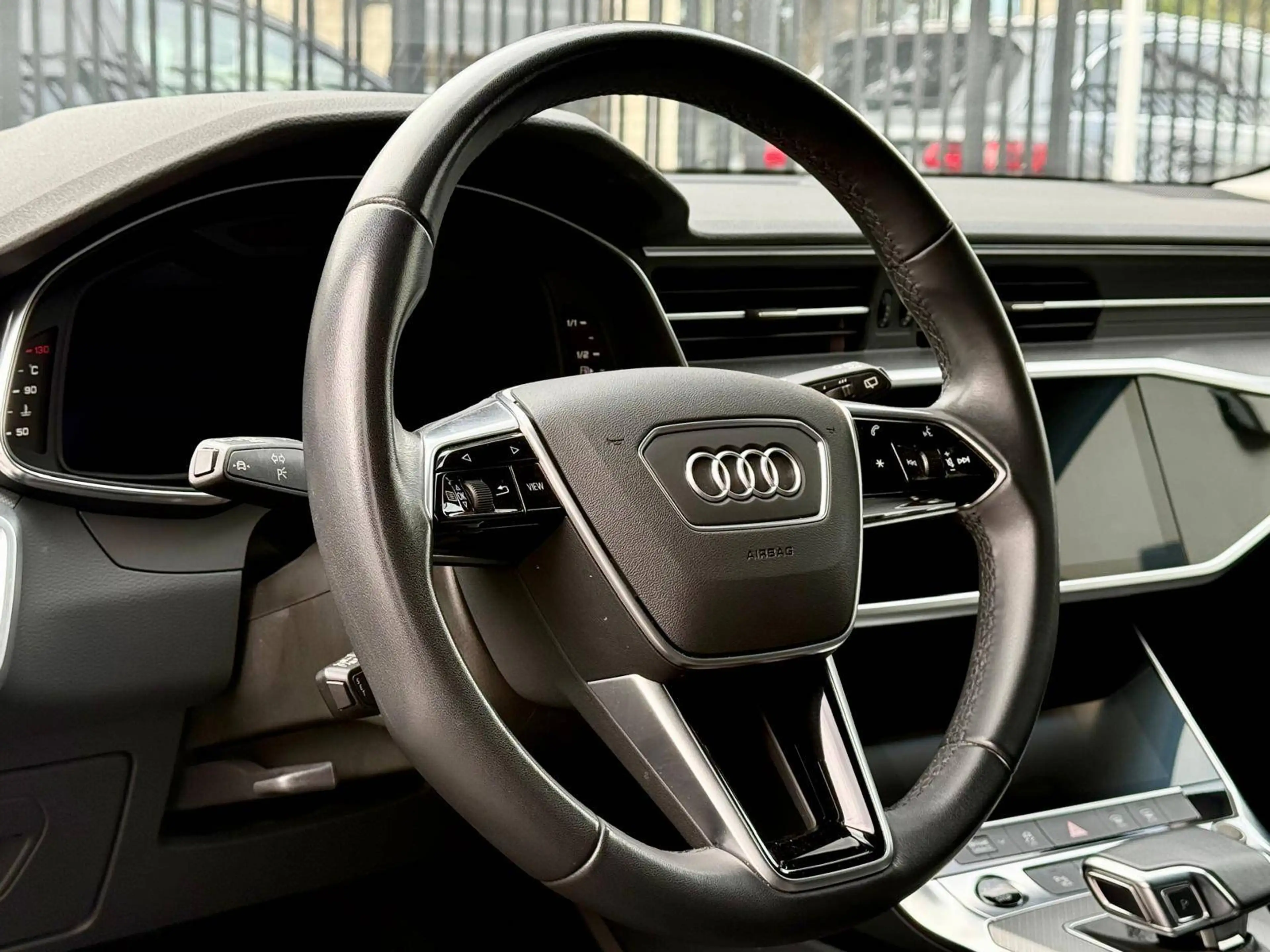 Audi A6 AVANT 2.0 TDI AUTO ALCANTARA PHARES LED GPS CARPLAY CAMERA — photo 24