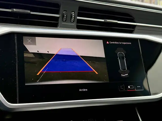 Audi A6 view 10