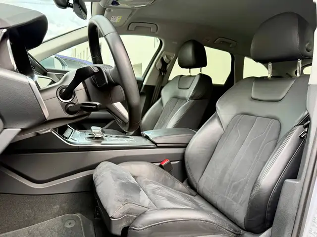 Audi A6 view 25