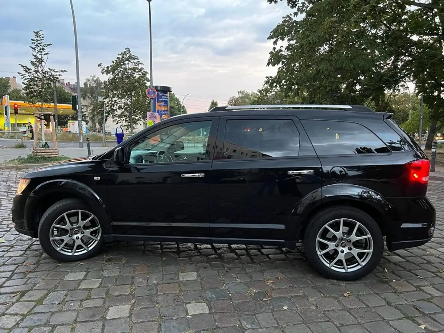 Fiat Freemont Freemont 2.0 Multijet 16V DPF Lounge Чорний - 1