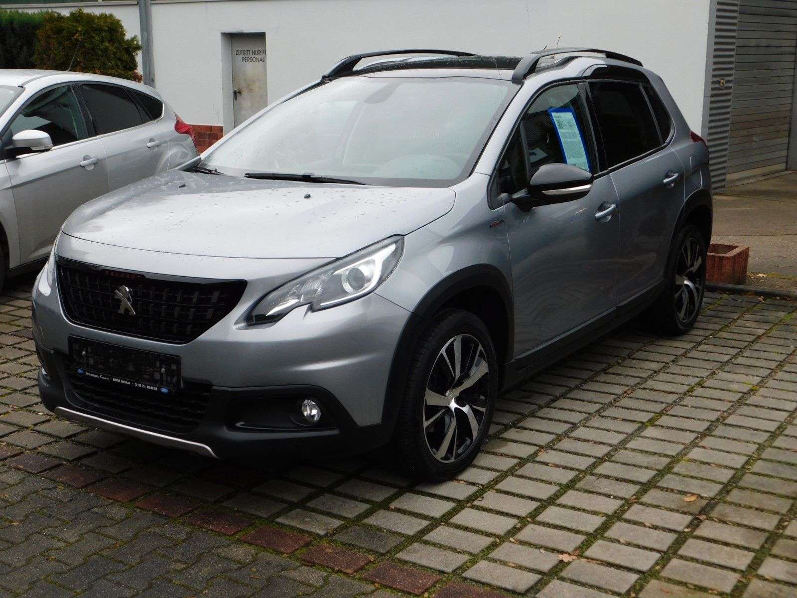 Second hand Peugeot 2008 1.2 Allure