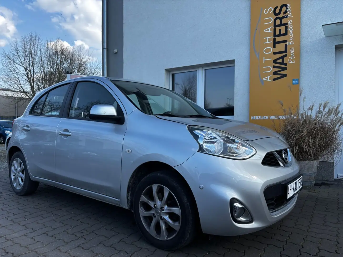 Nissan Micra Acenta = Automatik - Navi - 5 Türen - Pdc Silber - 1