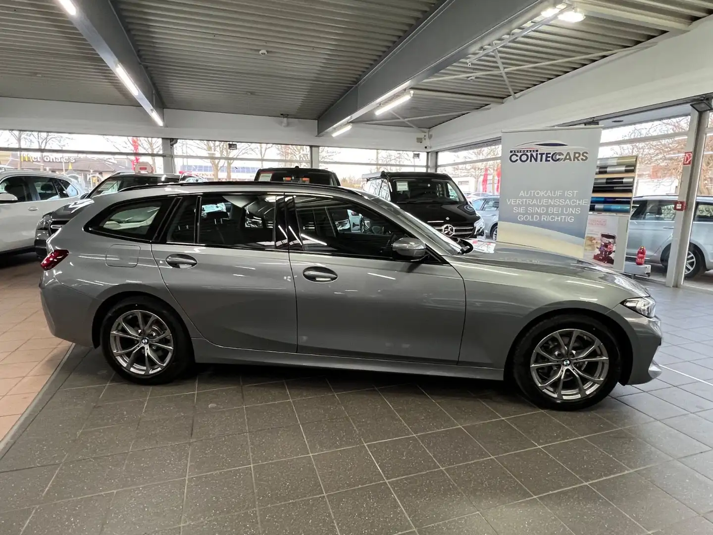 BMW 318 d Touring Driving Assistant+Facelift+Cockpit Gris - 1
