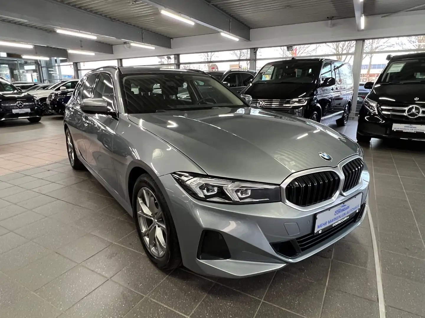 BMW 318 d Touring Driving Assistant+Facelift+Cockpit Gris - 2