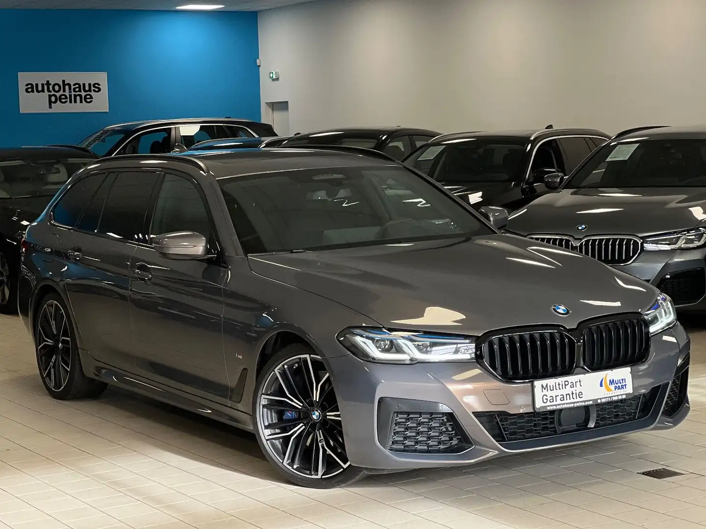 BMW 530 d/HUD/Laser/Panor/StandHz/Individual/M-Sport Grau - 1