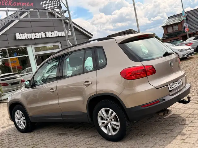 Volkswagen Tiguan view 5
