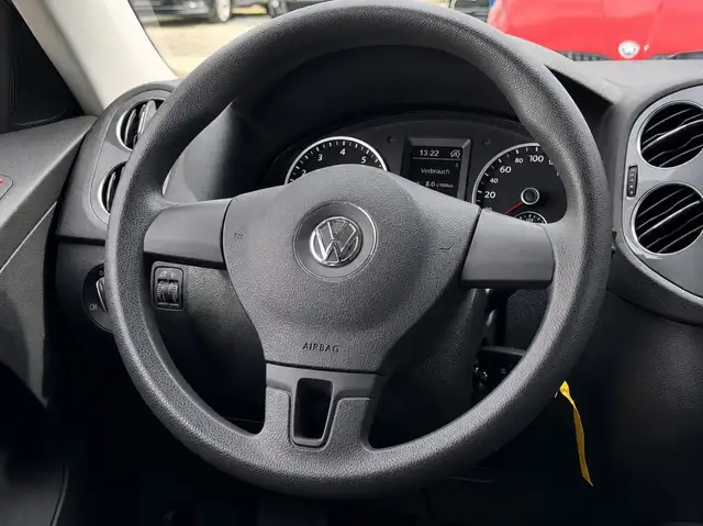 Volkswagen Tiguan view 11