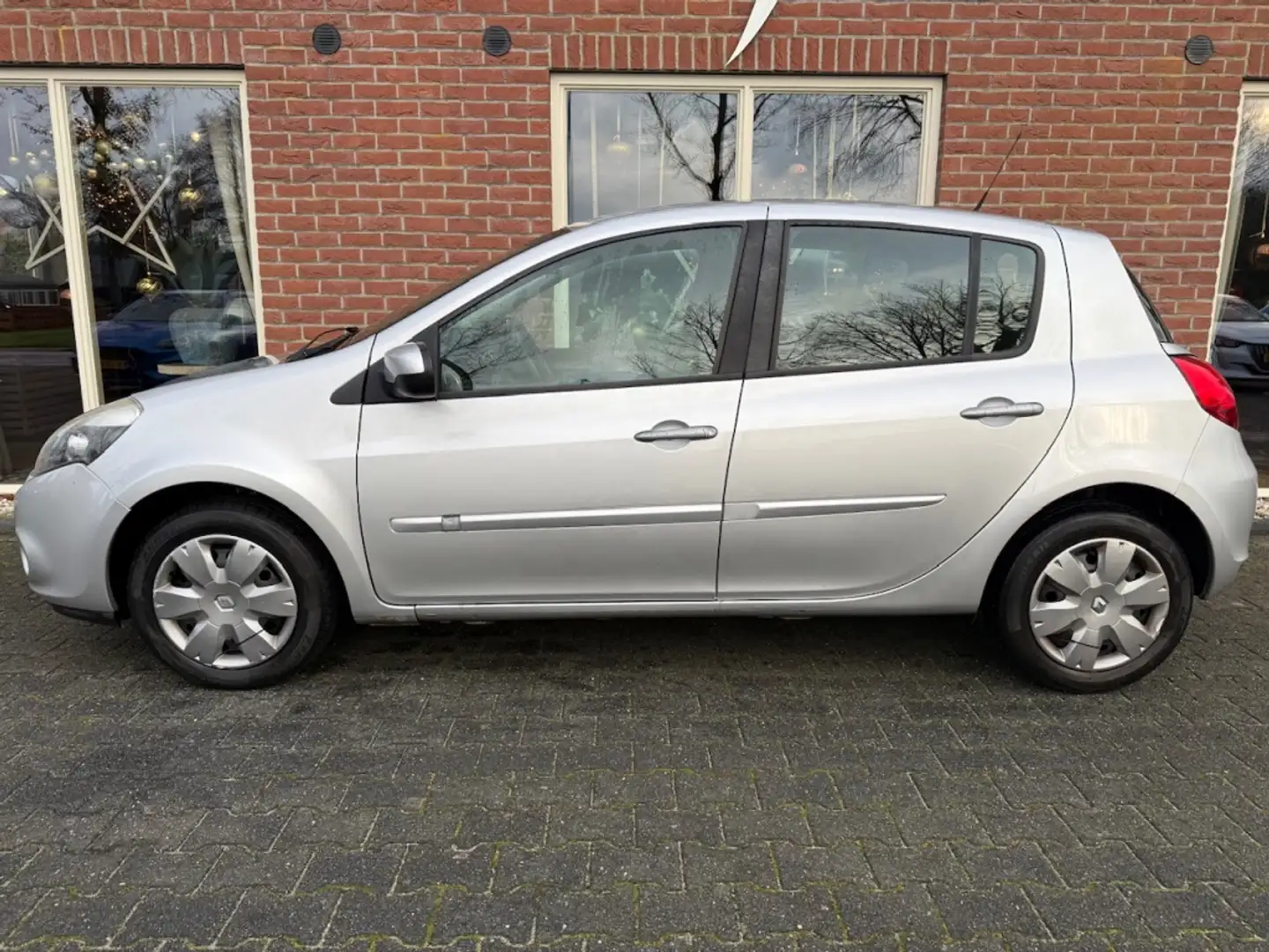 Renault Clio 1.2 Dynamique NIEUWE APK / AIRCO / CRUISE / RIJKLA Grau - 2