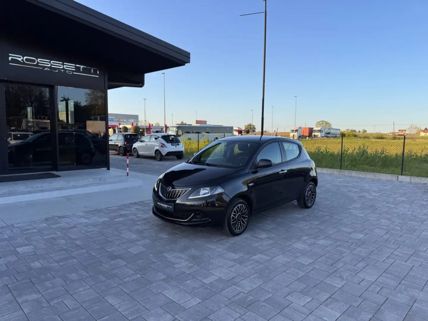 Lancia Ypsilon 1.0 FireFly Platino Hybrid 5p ANCHE NEOPATENTATI Nero - 1