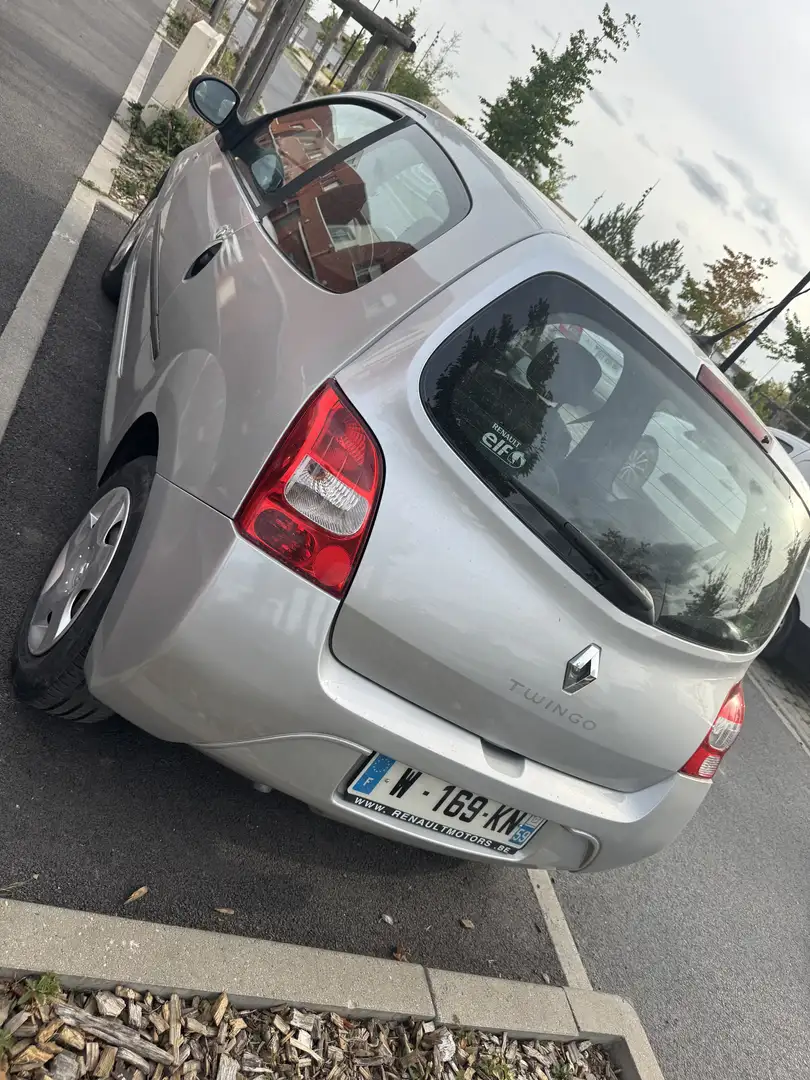 Renault Twingo II 1.5 dCi 85 eco2 Dynamique - 2