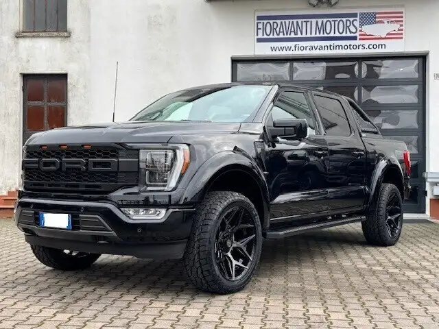 Ford F 150 LARIAT 5.0L V8 4x4 SUPERCREW - BLACK ROCK