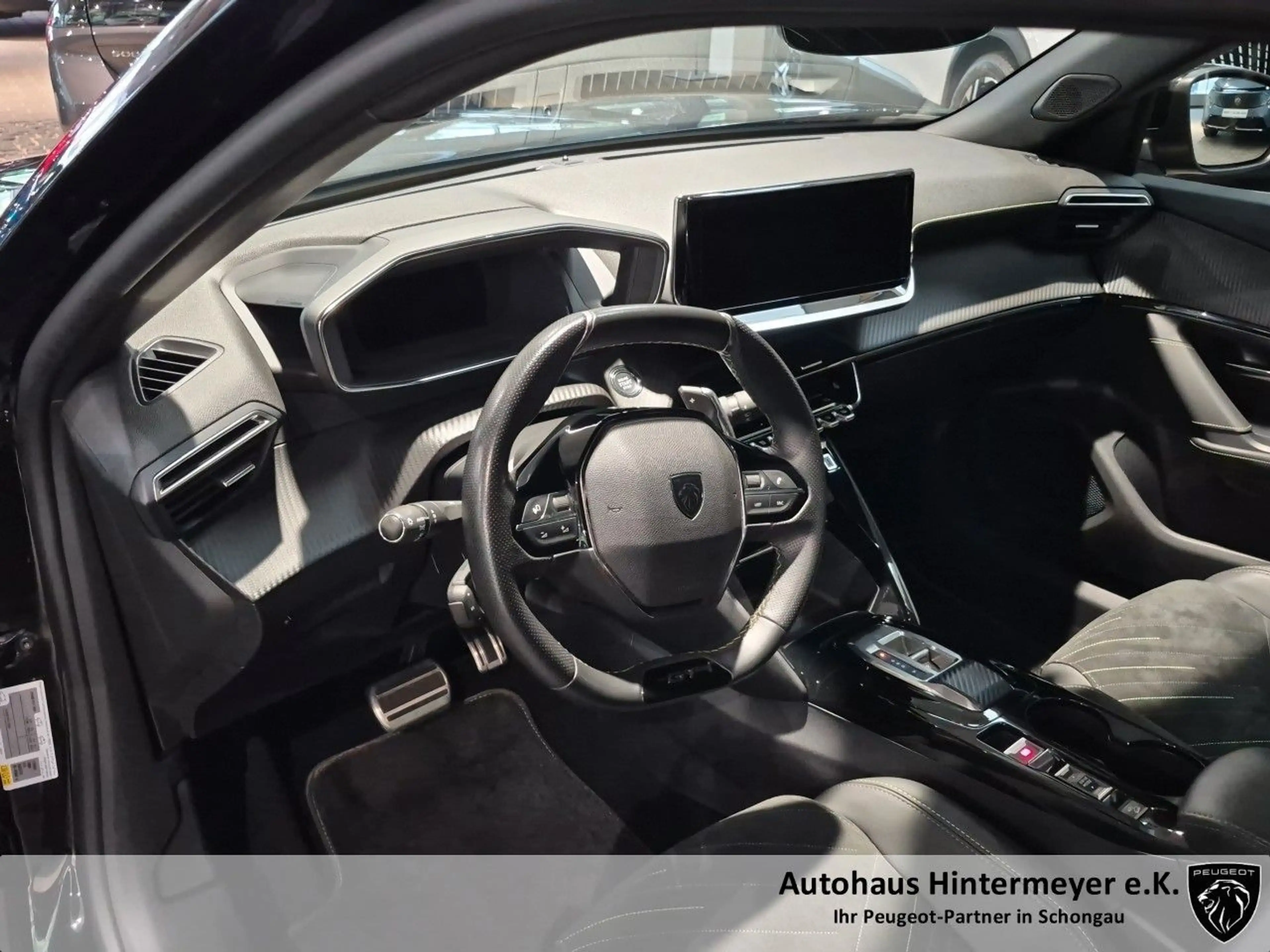 Peugeot 2008 GT — photo 13