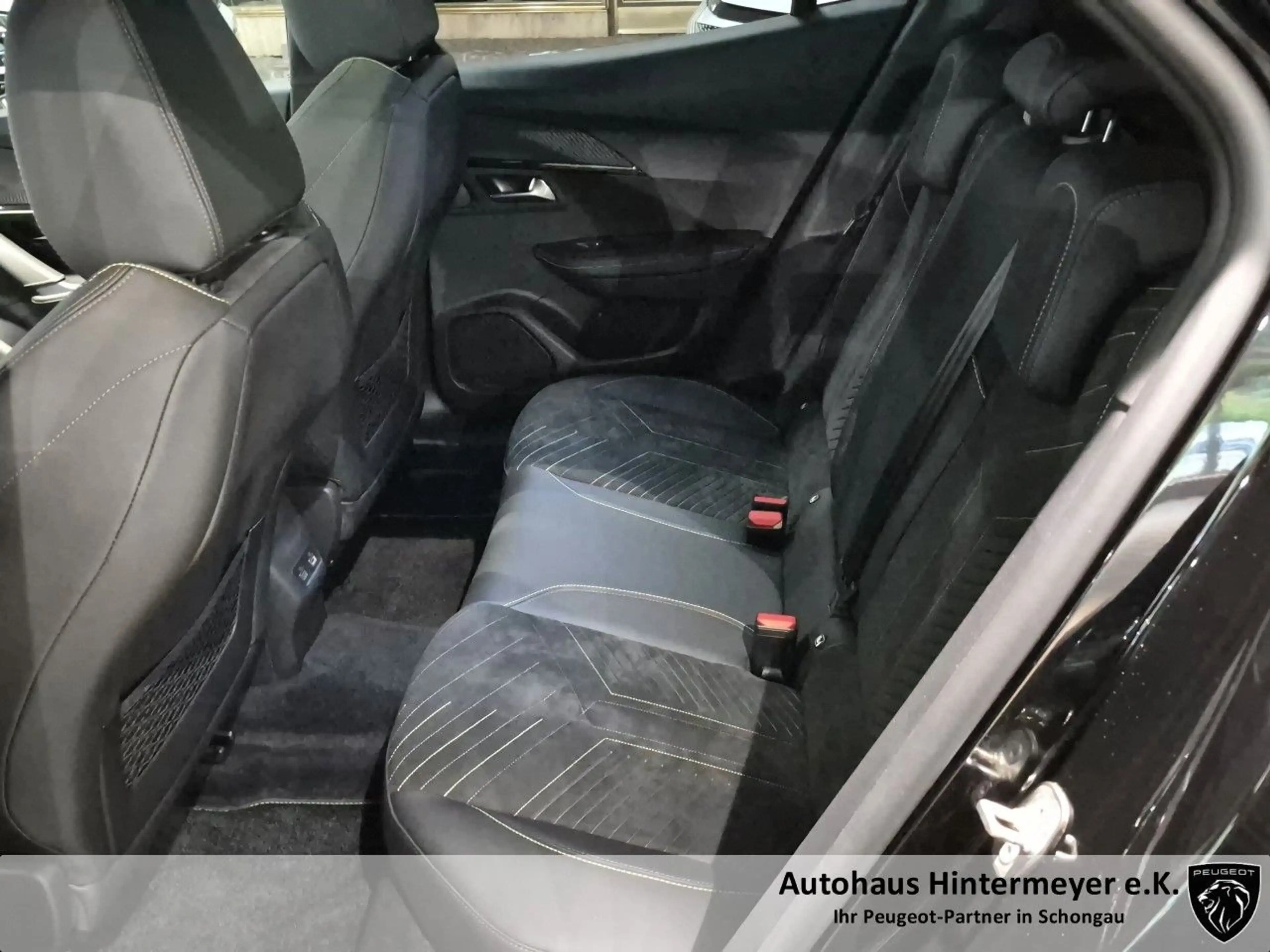 Peugeot 2008 GT — photo 10