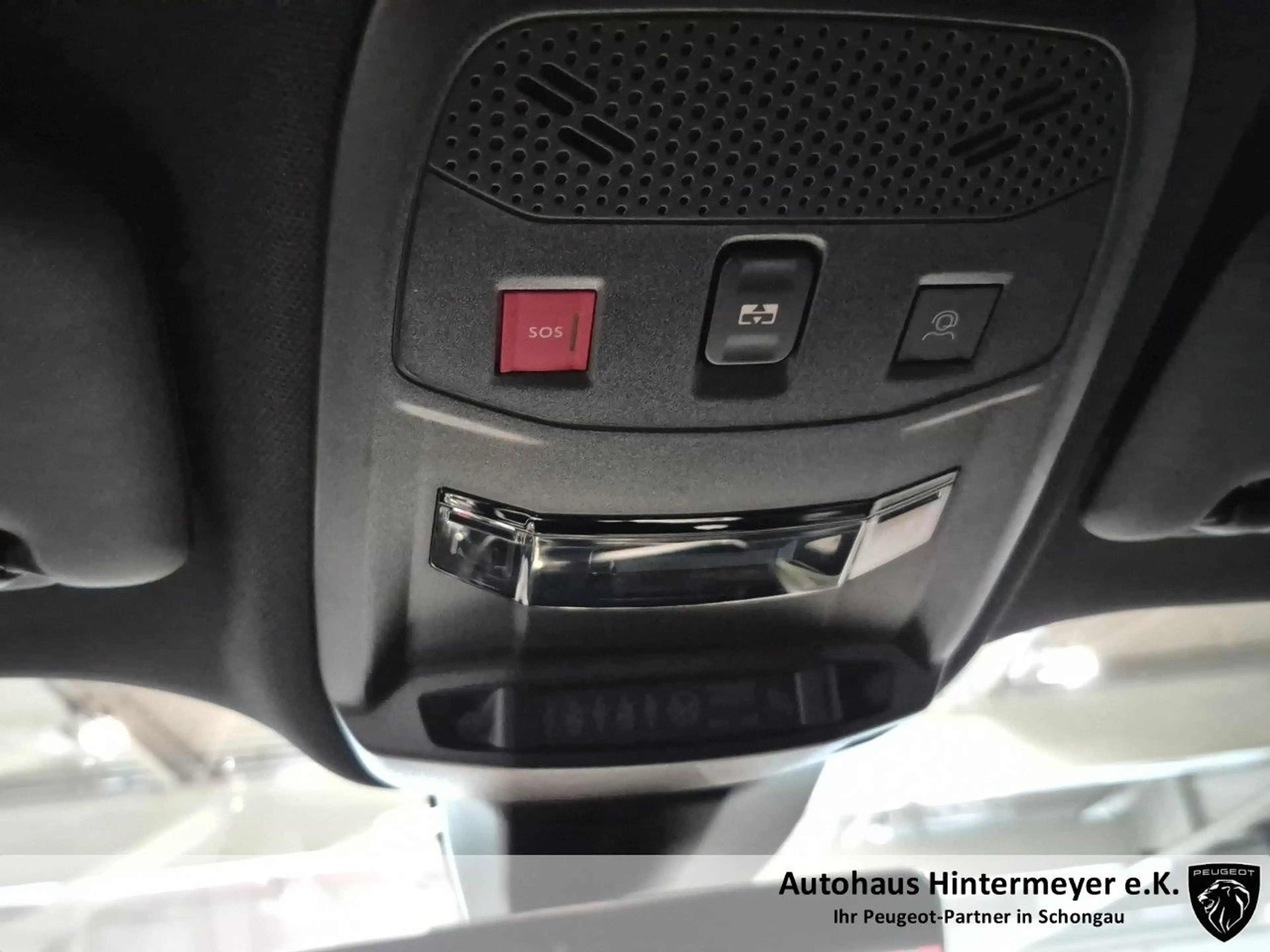 Peugeot 2008 GT — photo 15