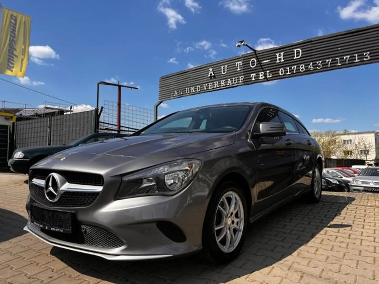 Mercedes-Benz CLA 200 CLA -Klasse Shooting Brake CLA 200 CDI /  CLA 200 - 1
