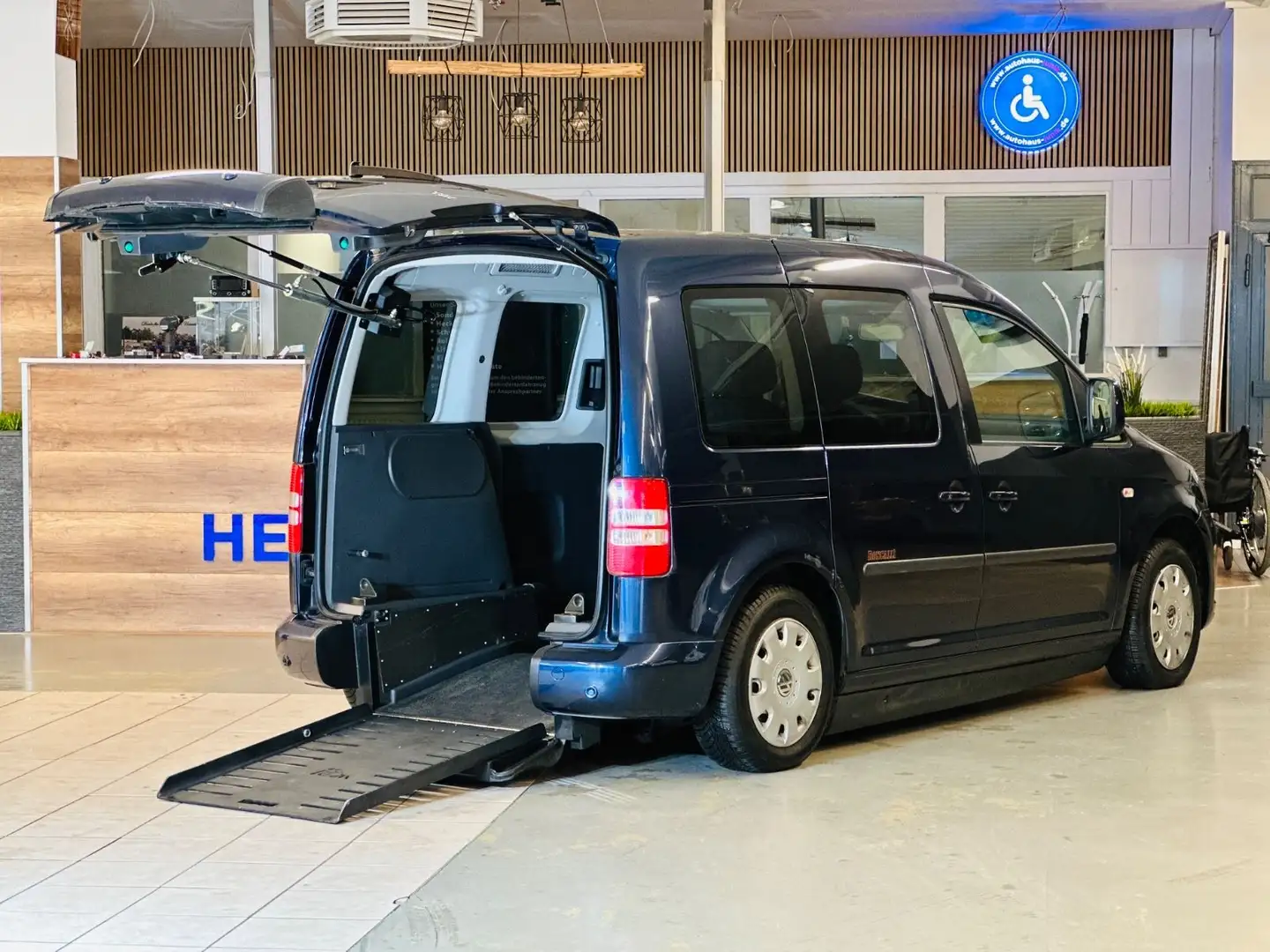 Volkswagen Caddy DSG Behindertengerecht-AktivFahrer Blau - 1