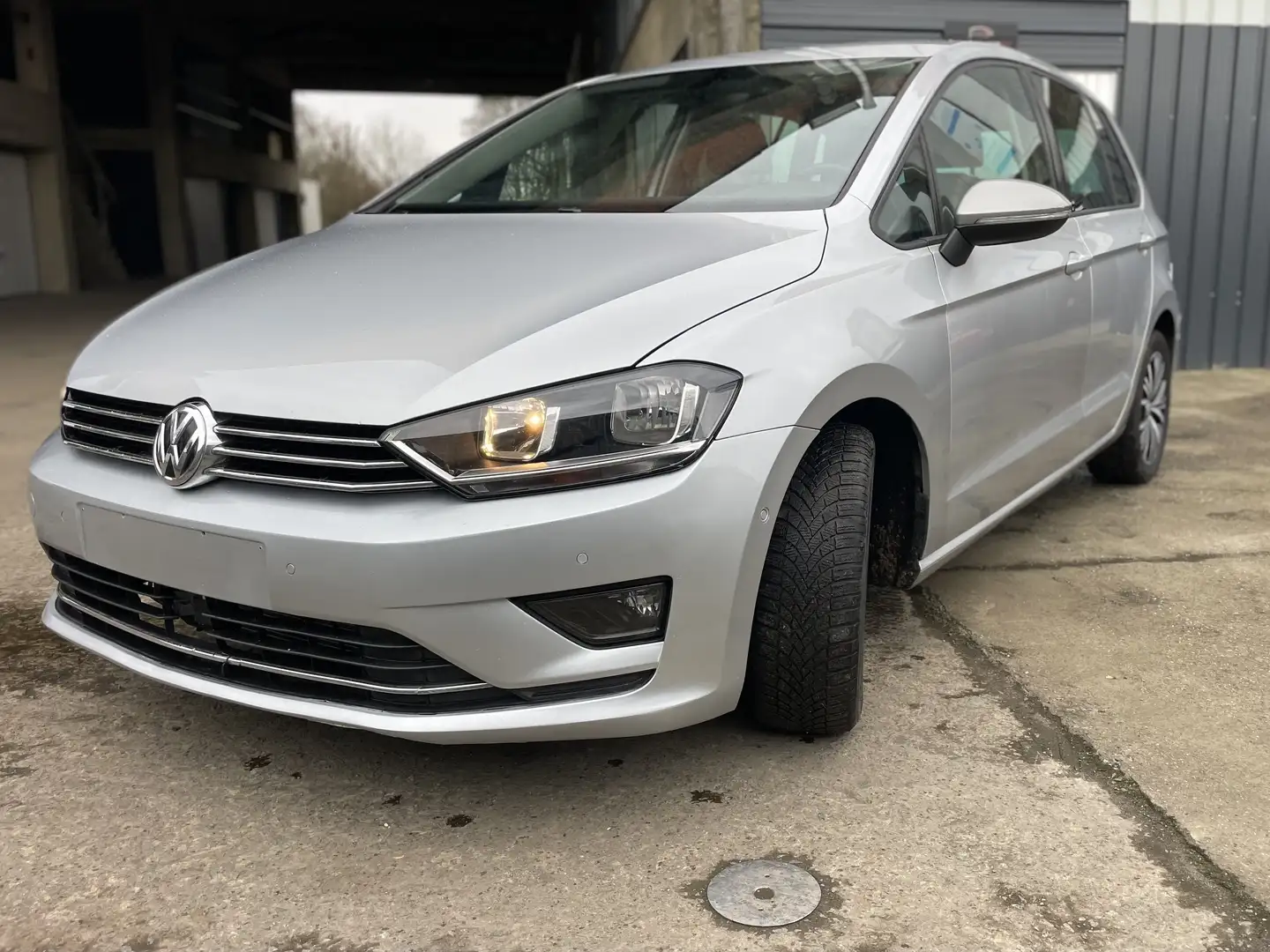 Volkswagen Golf Sportsvan 1.2 TSI 85 BMT Trendline ✅12 Mois Garantie 🔖R Argent - 2