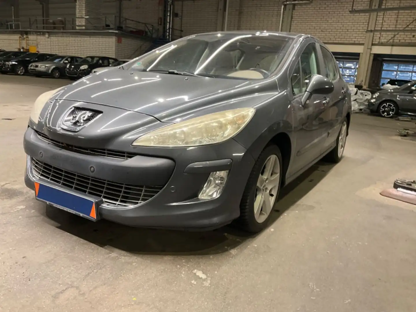 Peugeot 308 1.6 HDI110 PREMIUM PACK FAP 5P Gris - 1
