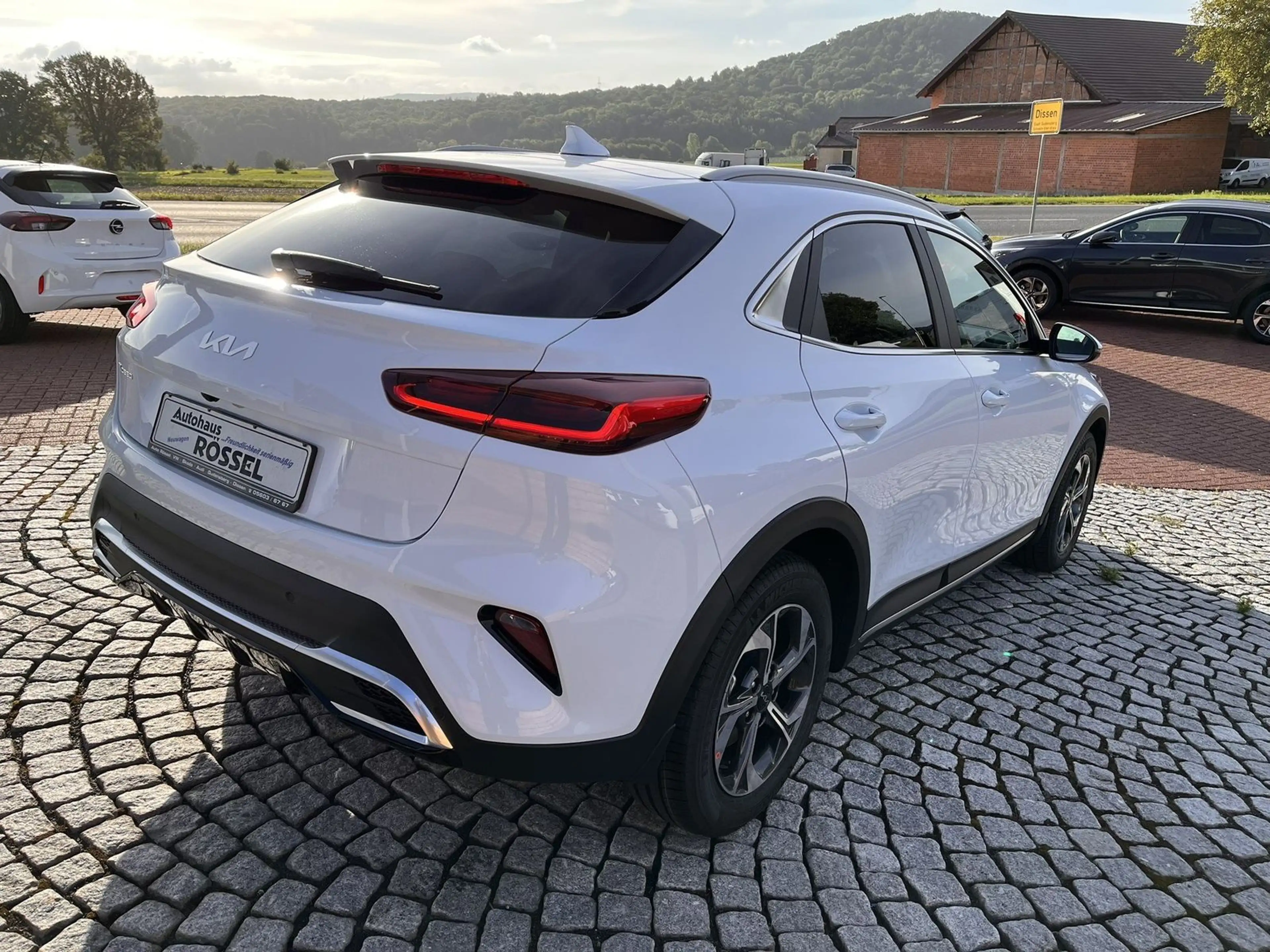 Kia XCeed 1.6 T-GDI Exclusive Alu 16" Automatik Navi — photo 2