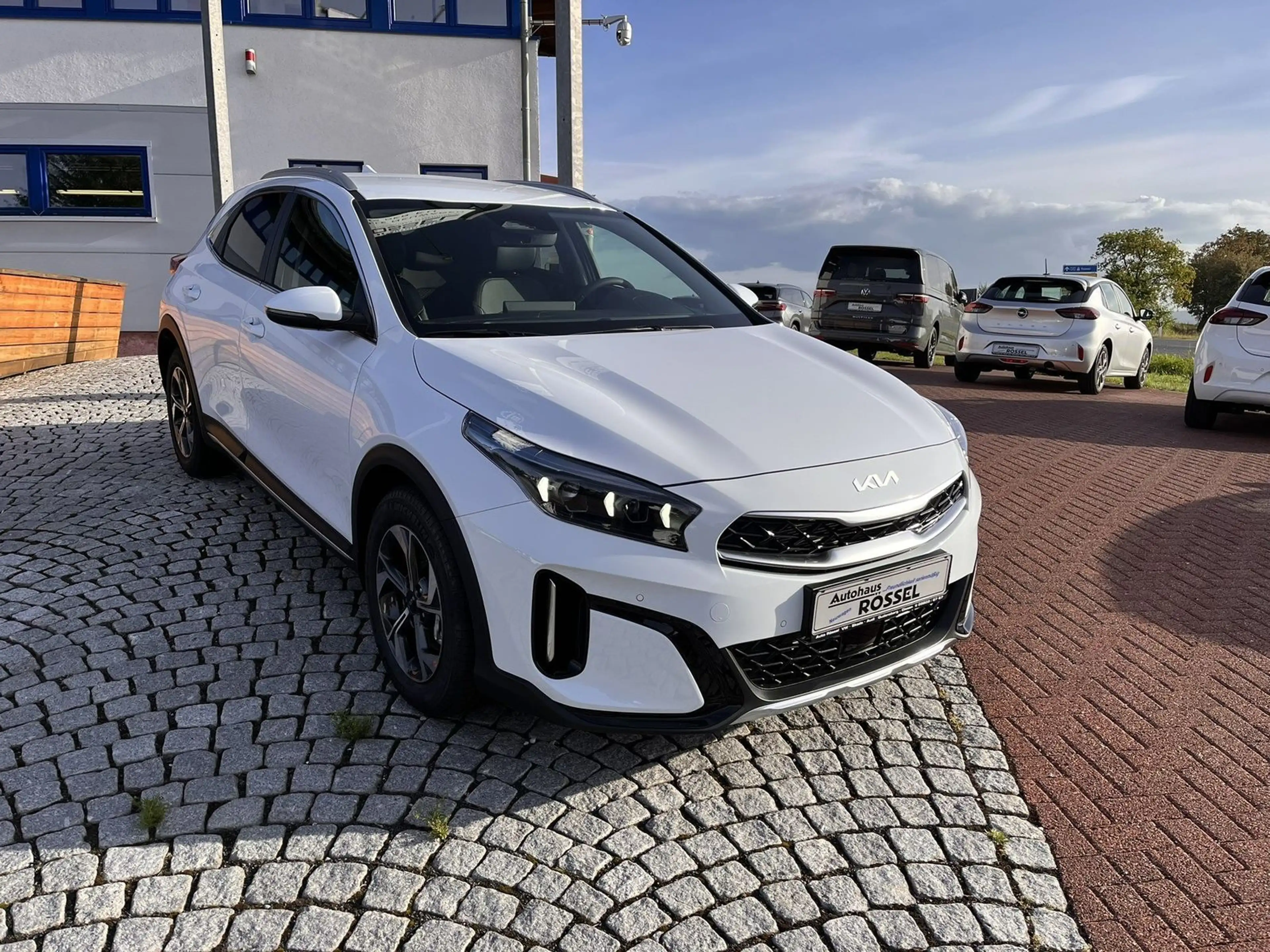 Kia XCeed 1.6 T-GDI Exclusive Alu 16" Automatik Navi — photo 4