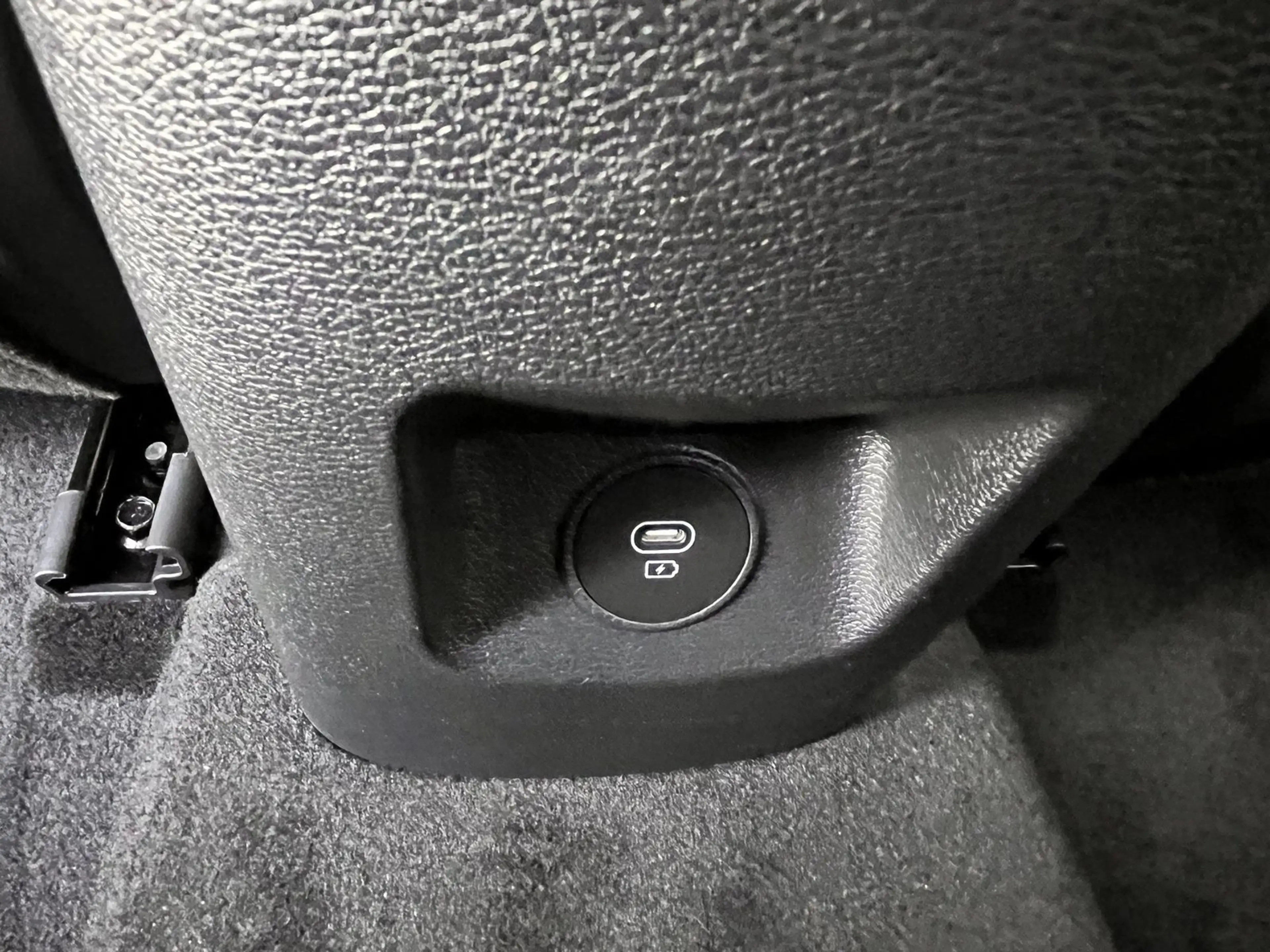Kia XCeed 1.6 T-GDI Exclusive Alu 16" Automatik Navi — photo 7