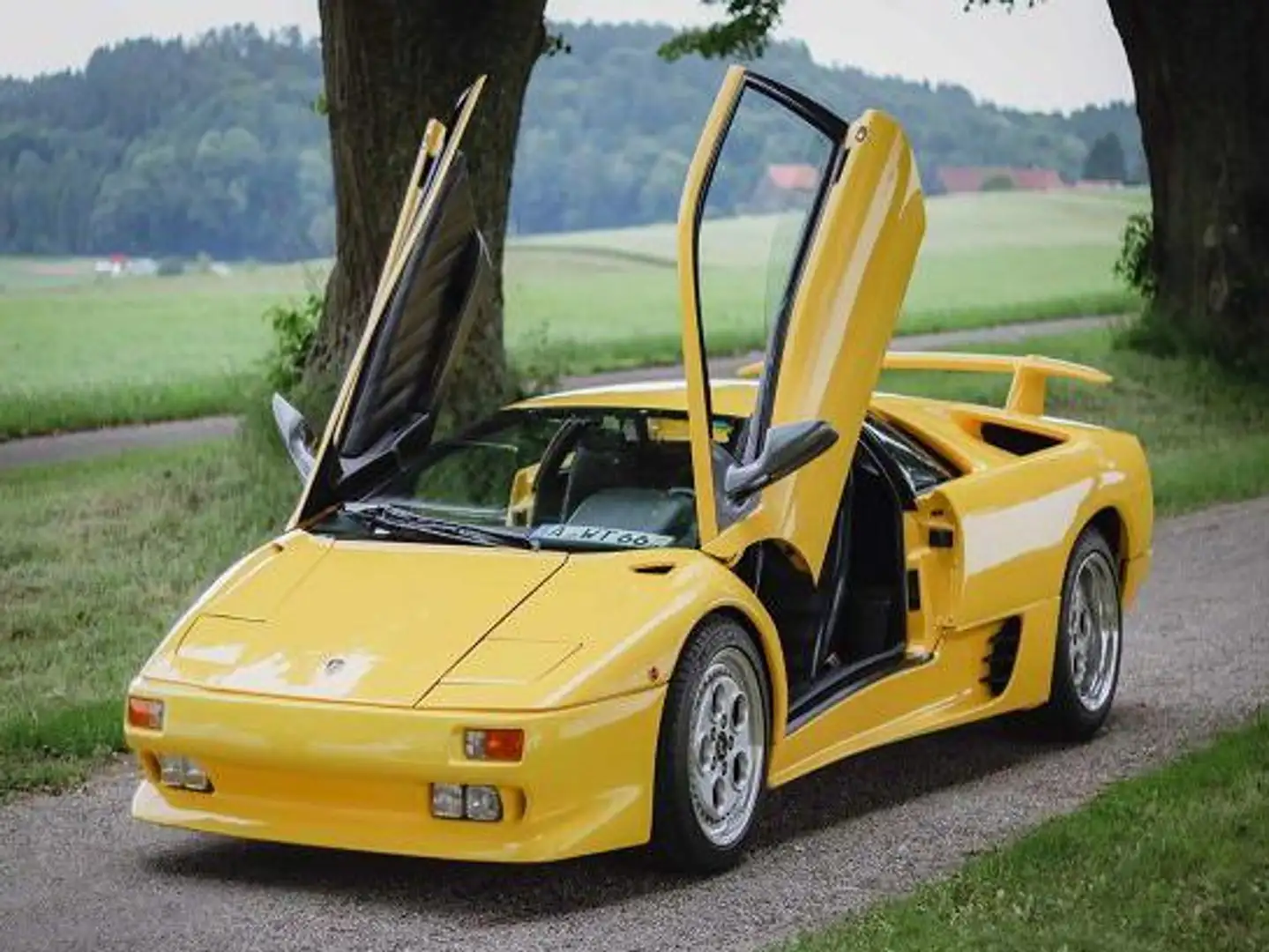 Lamborghini Diablo Diablo 5.7 Amarillo - 1