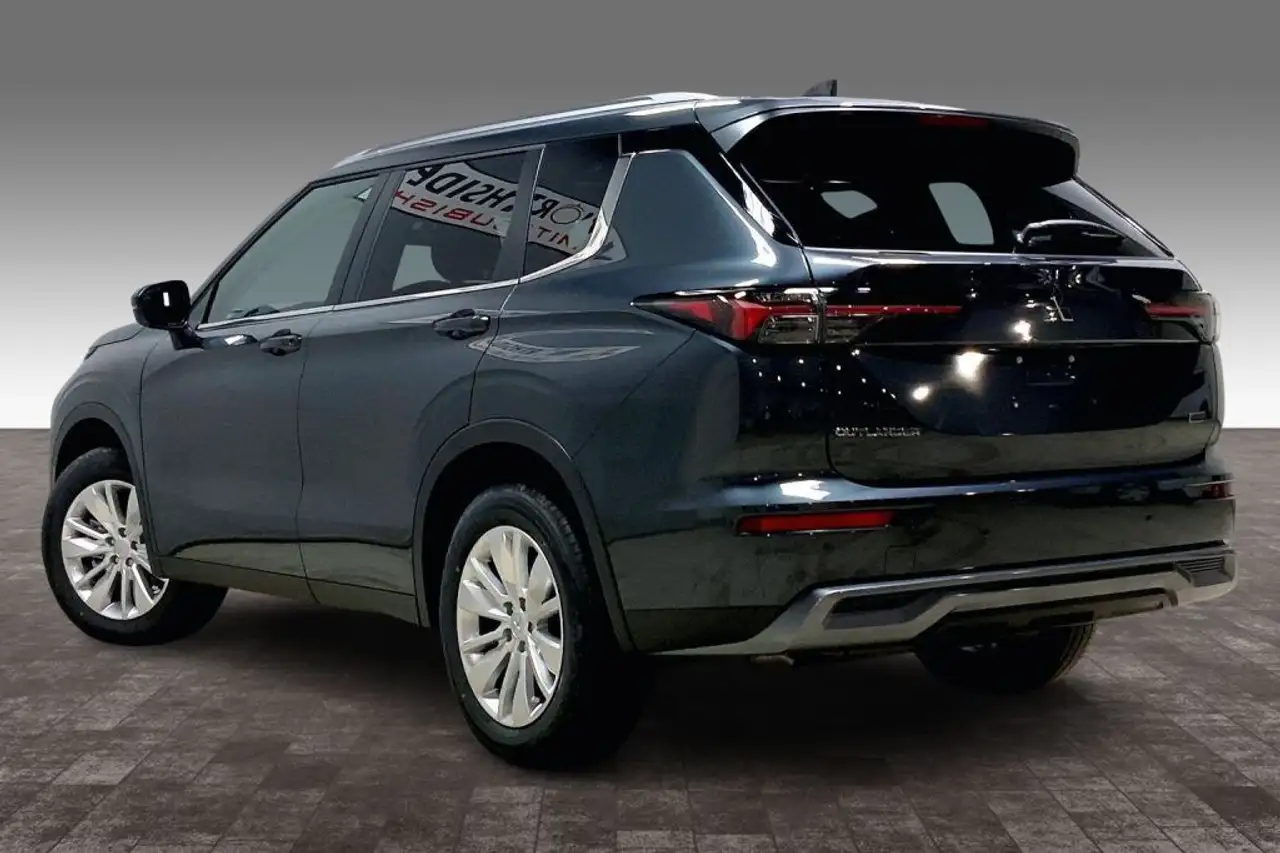 Mitsubishi Outlander снимка Mitsubishi Outlander