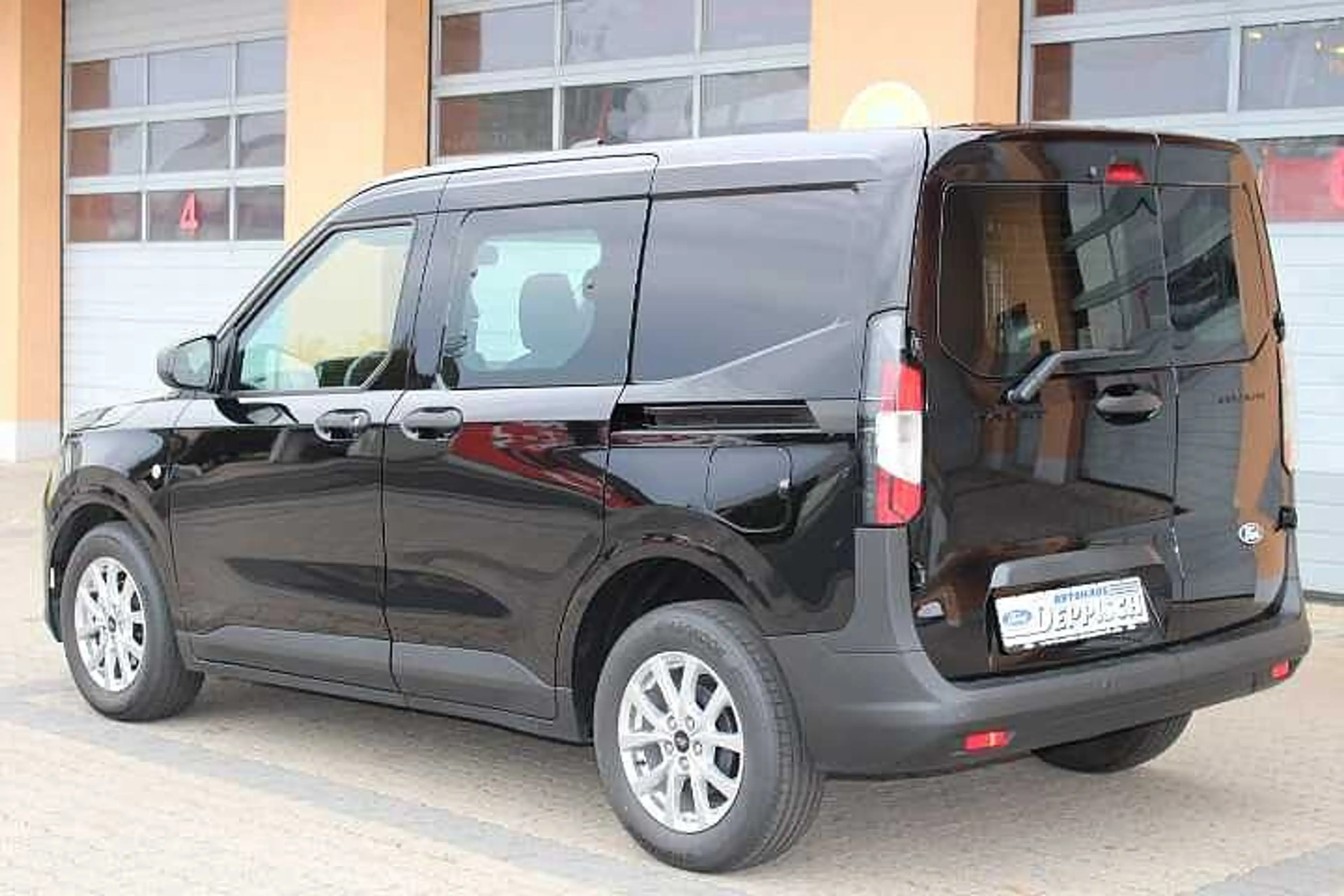 Ford Transit Courier Transit Courier DOKA 5-sitzer — photo 26