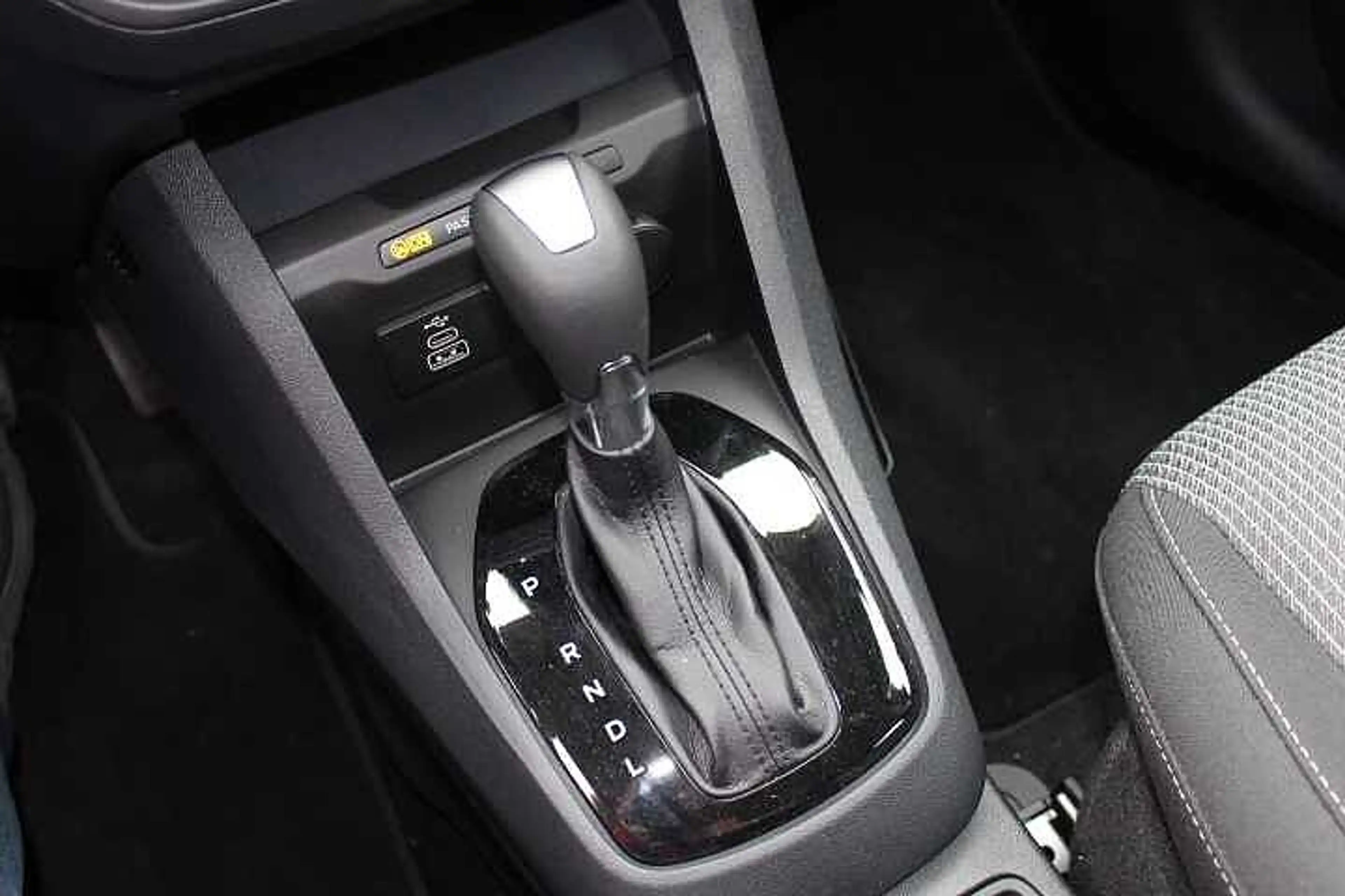 Ford Transit Courier Transit Courier DOKA 5-sitzer — photo 5