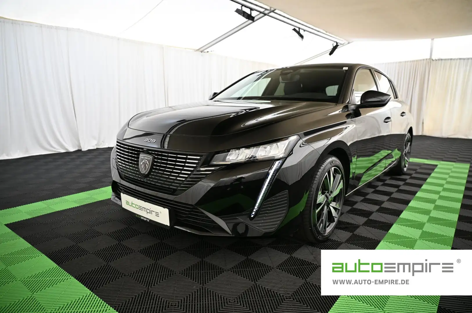 Peugeot 308 1.2 130 e-THP Allure LED/NAVI/KOMFORT/KEYLESS/17 Schwarz - 1