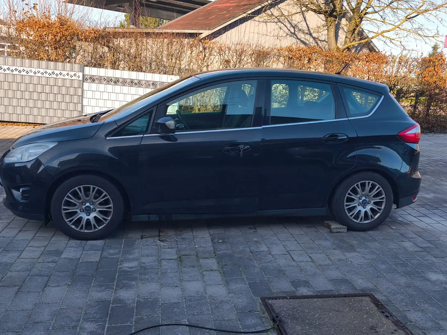 Ford Grand C-Max C-Max Diesel 1.6 TDCi Ambiente Schwarz - 2