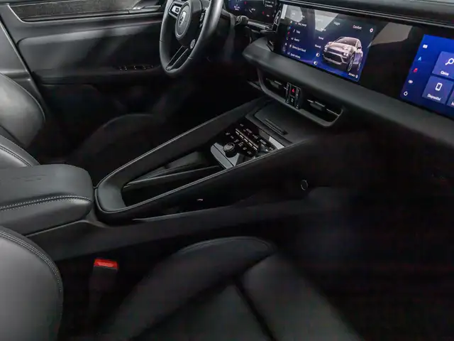 Porsche Macan view 10