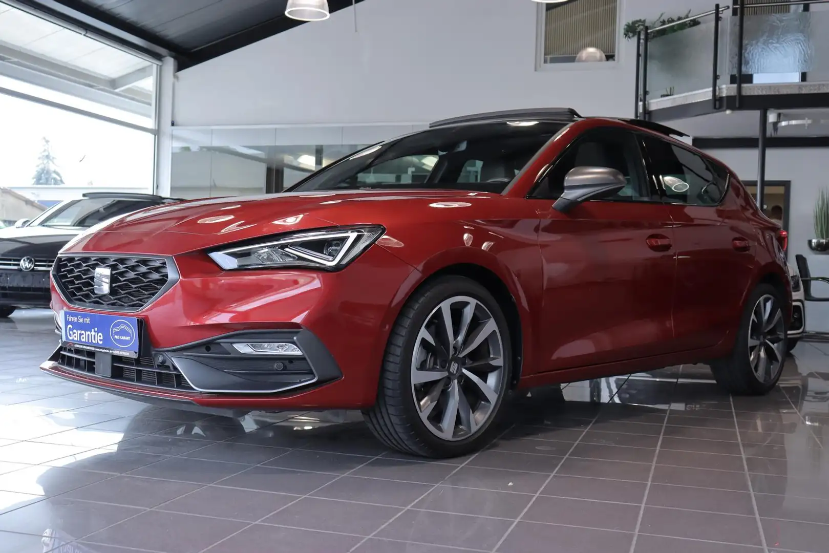 SEAT Leon 1.5 eTSI DSG FR-LINE *PANORAMA*ACC*CAM*SHZ* Rouge - 2