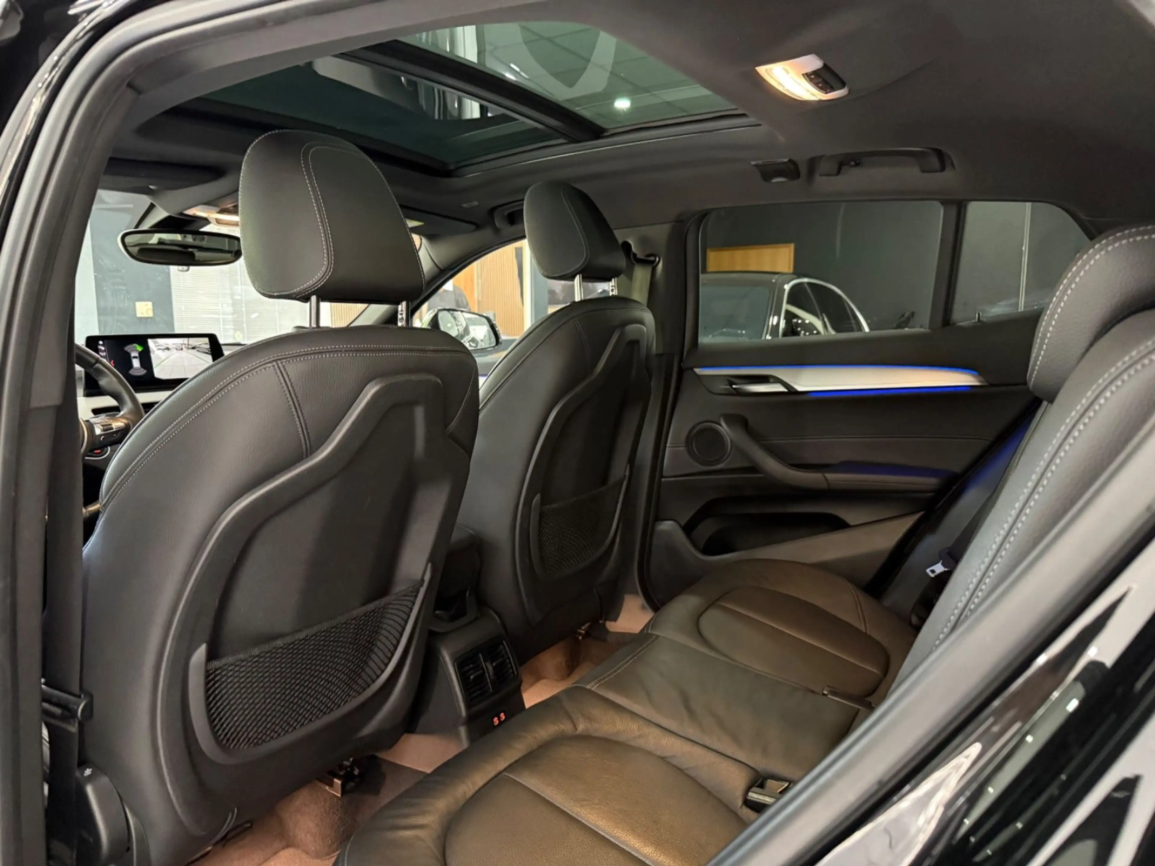 BMW X2 sDrive 18d*M-PAKET*PANO*HEADUP*KAMERA*HIFI* — photo 8