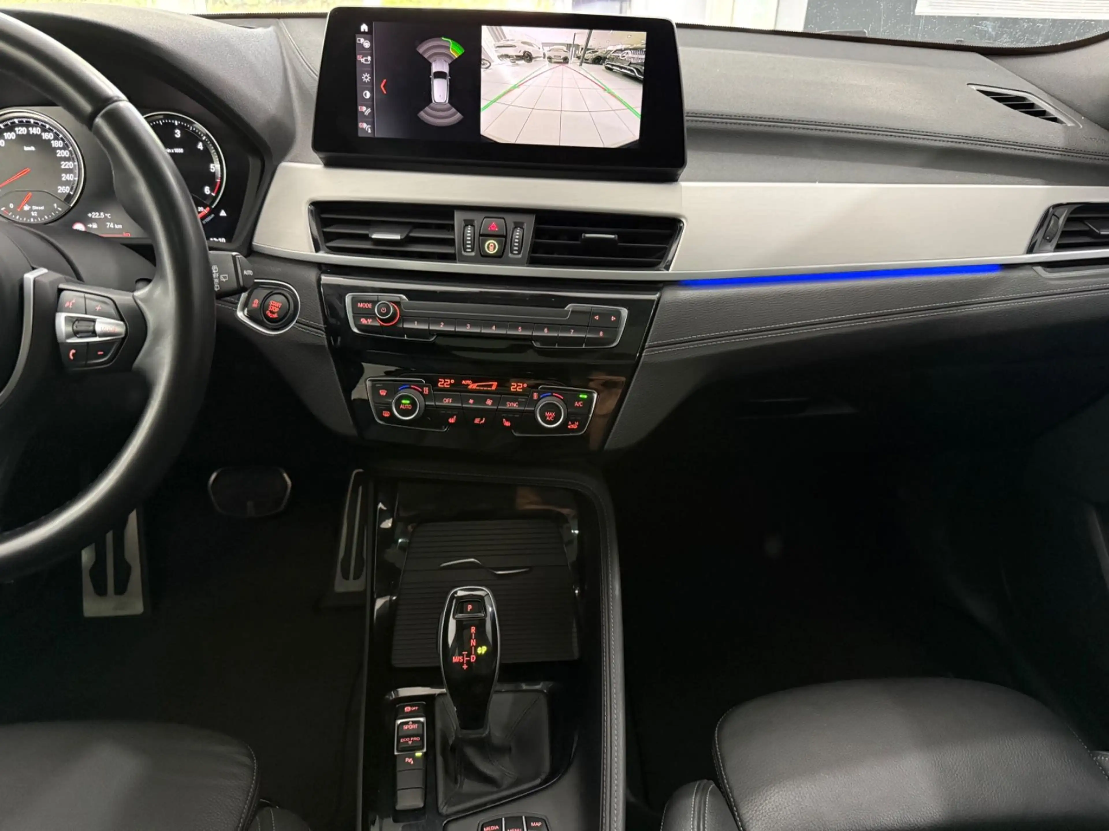 BMW X2 sDrive 18d*M-PAKET*PANO*HEADUP*KAMERA*HIFI* — photo 6