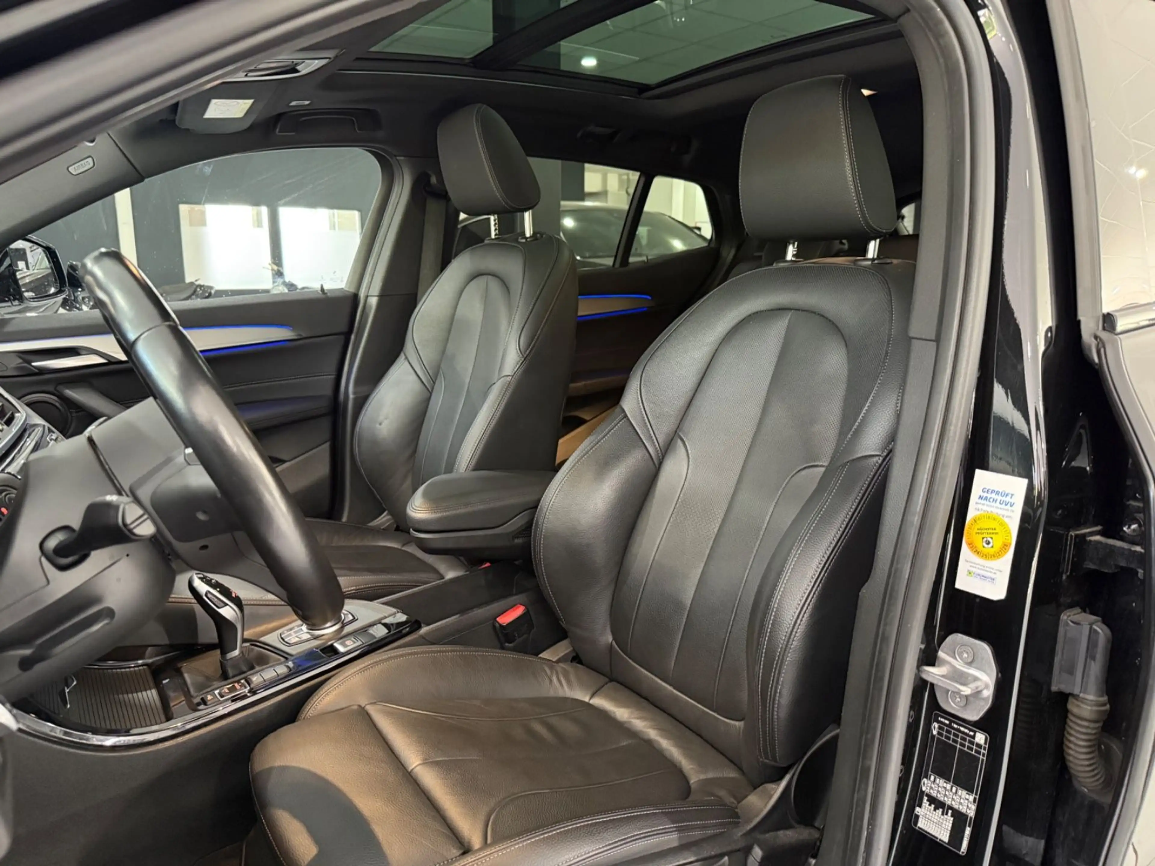 BMW X2 sDrive 18d*M-PAKET*PANO*HEADUP*KAMERA*HIFI* — photo 4