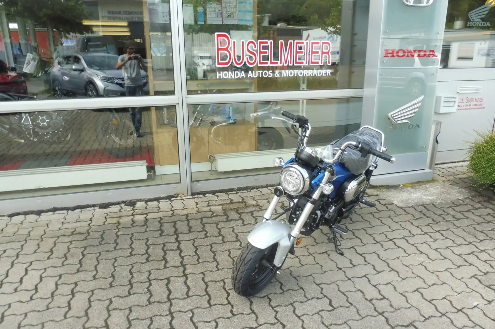 Honda DAX ST 125 Azul - 2