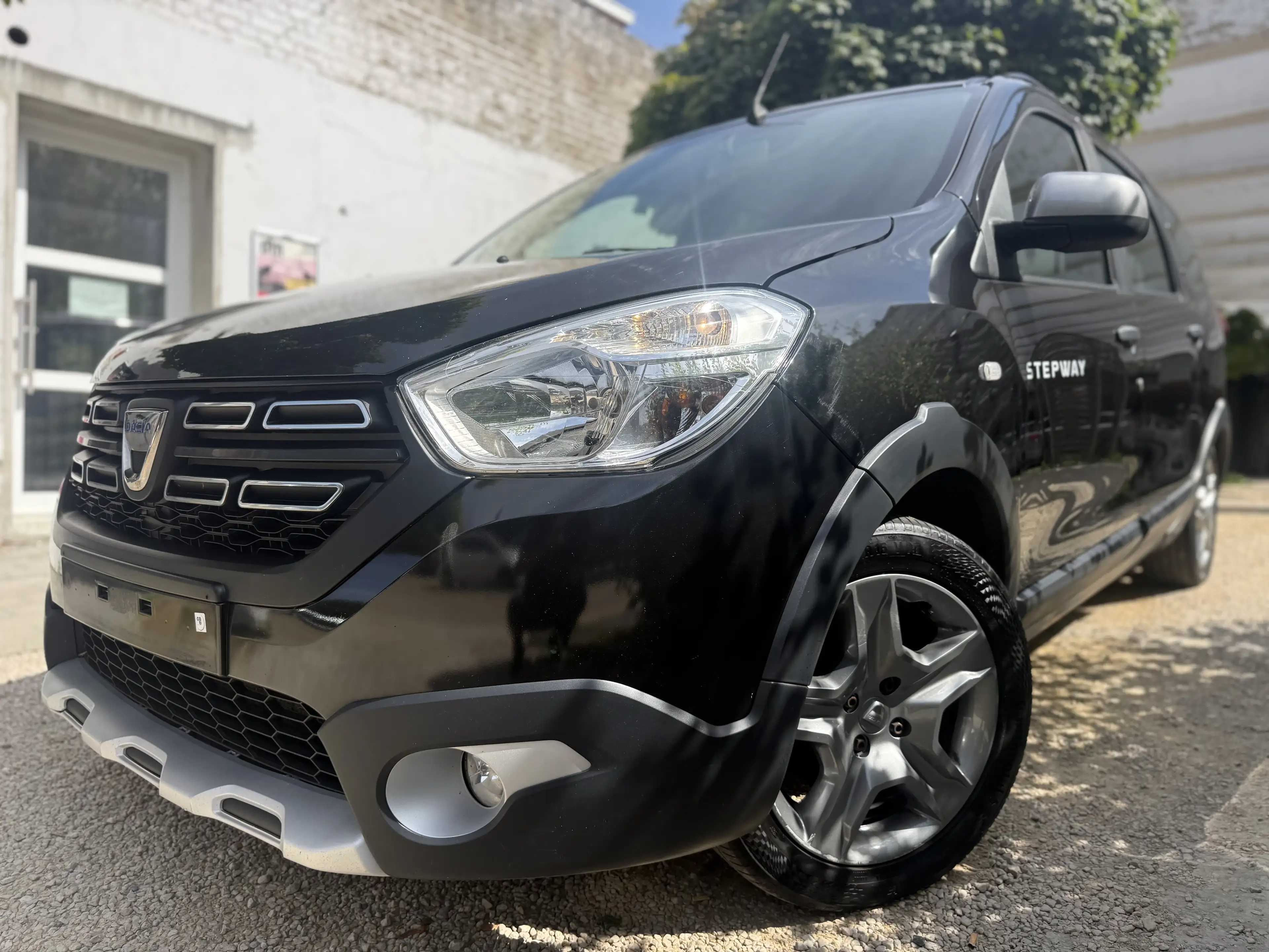 Dacia Lodgy Lodgy Stepway 1.5 Blue dCi 7pl. (EU6d) — photo 3