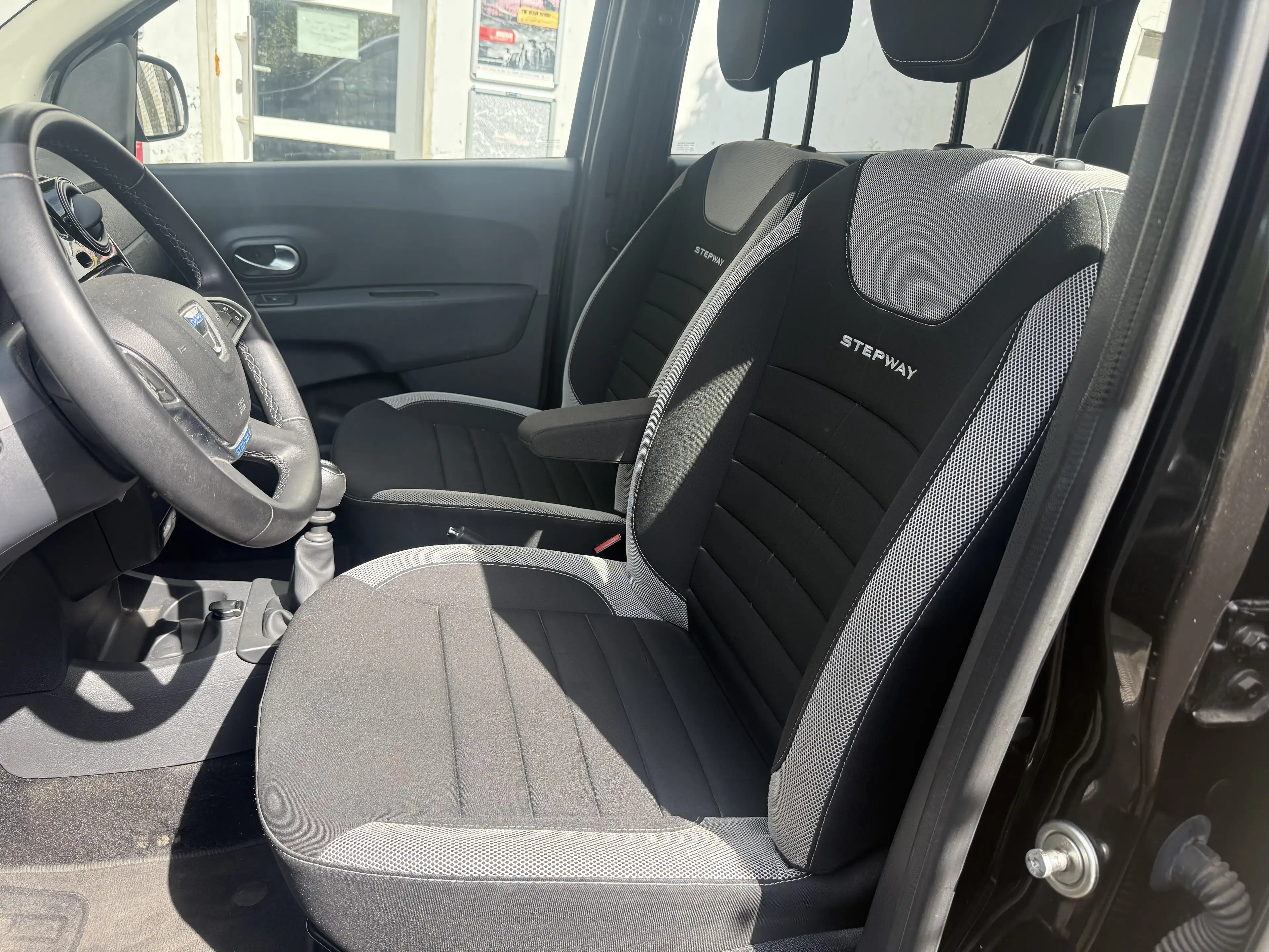 Dacia Lodgy Lodgy Stepway 1.5 Blue dCi 7pl. (EU6d) — photo 7