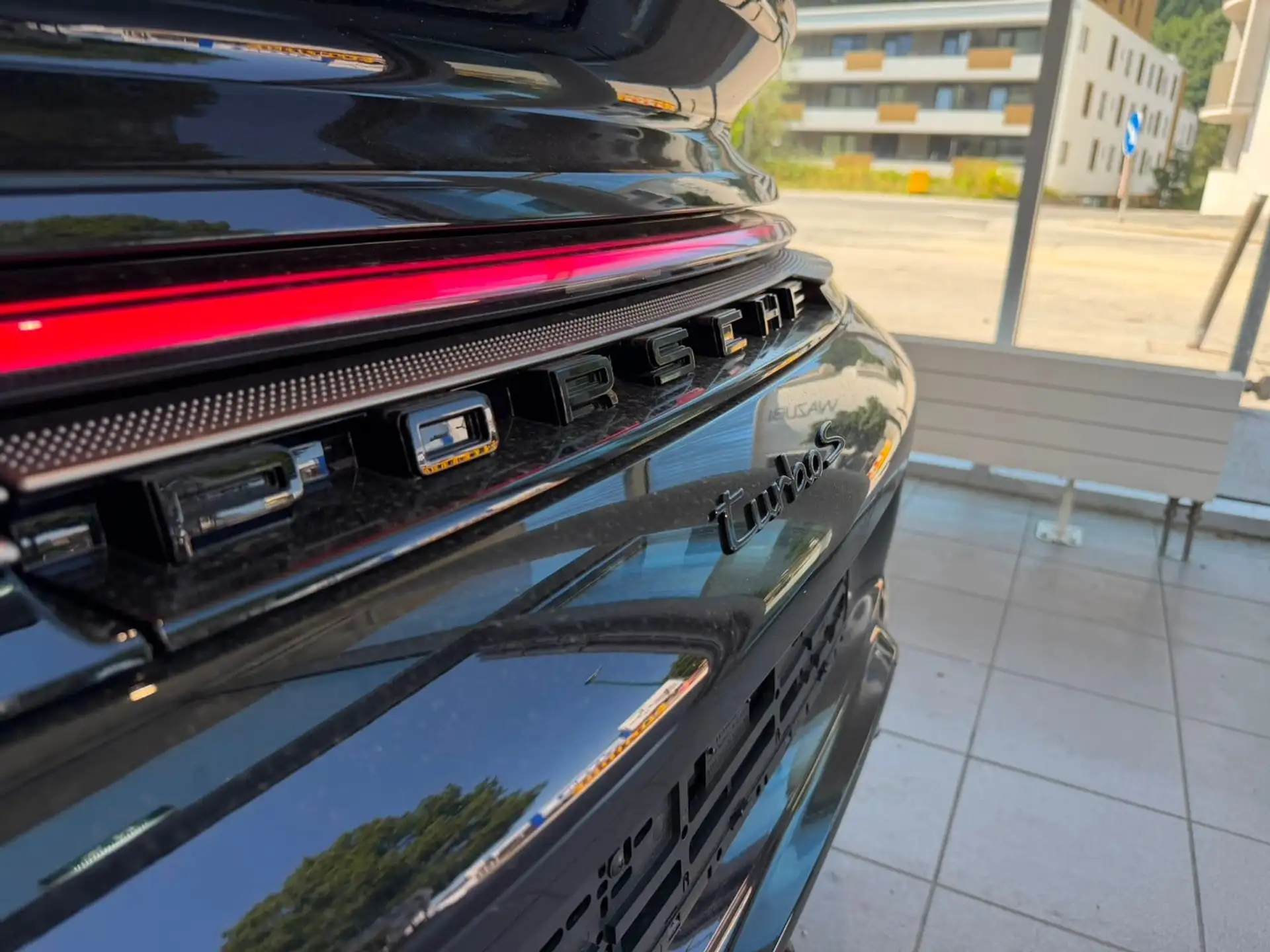포르쉐 911 Turbo S Coupe 2026 검정 사진 6