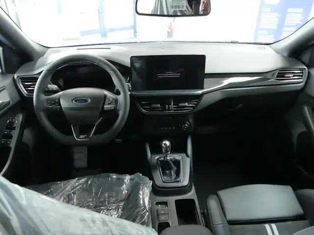 Ford Focus view 6