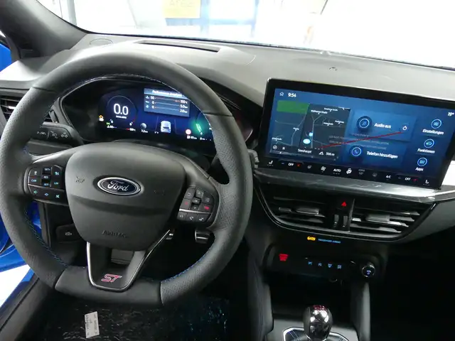 Ford Focus view 11